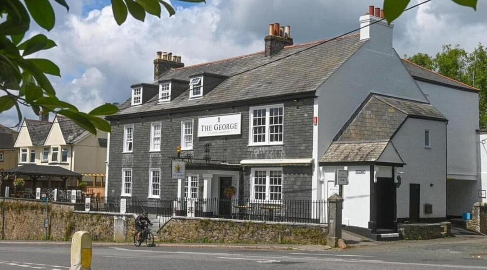 פלימות' The George Inn Plympton מראה חיצוני תמונה